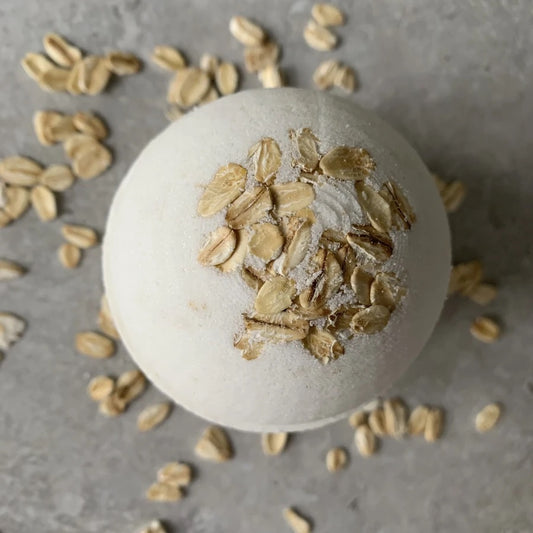 Coconut & Oats Bath Bomb